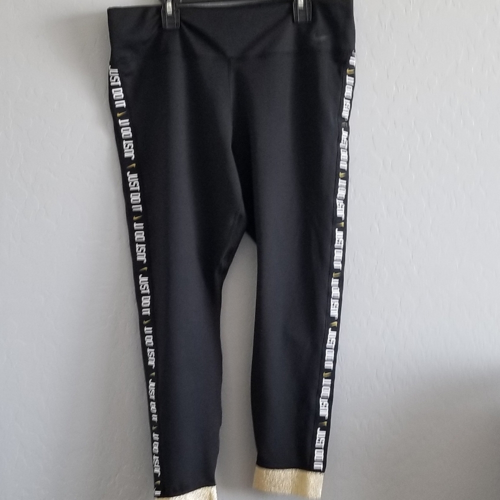 Nike women leggings